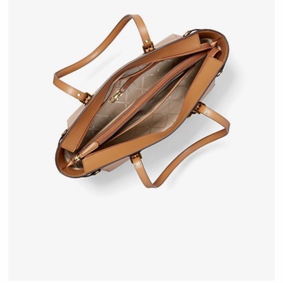 Michael Kors Voyager Crossgrain Leather Tote - Picture 2 of 6